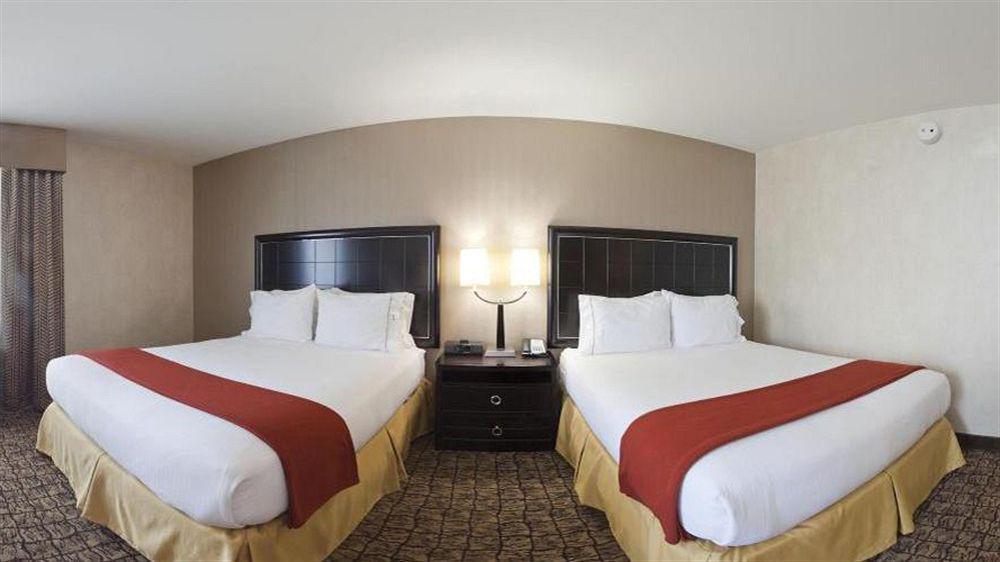 Holiday Inn Express & Suites Alexandria - Fort Belvoir By Ihg Luaran gambar