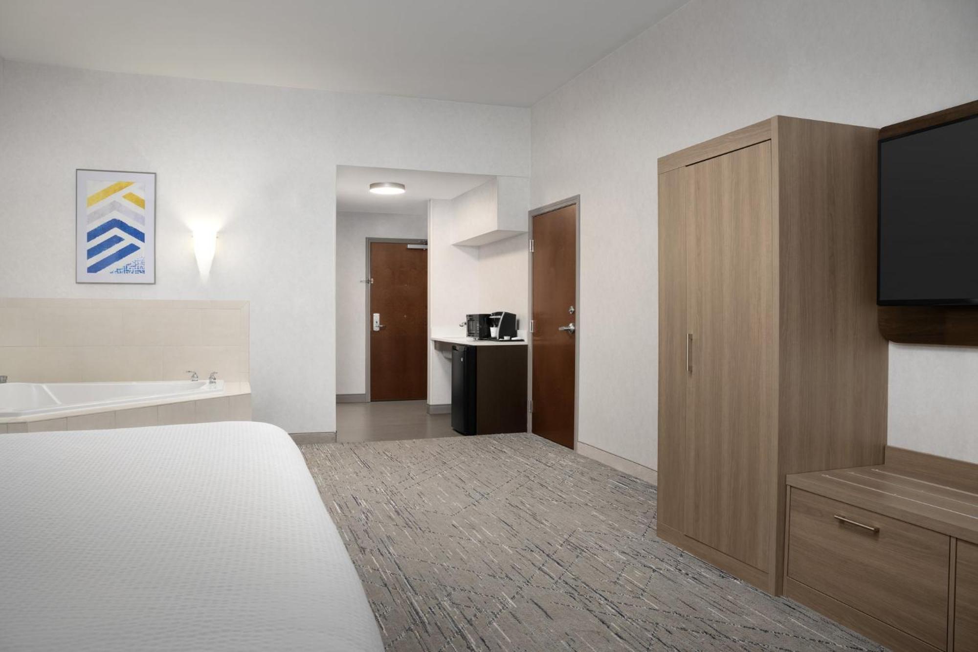 Holiday Inn Express & Suites Alexandria - Fort Belvoir By Ihg Luaran gambar