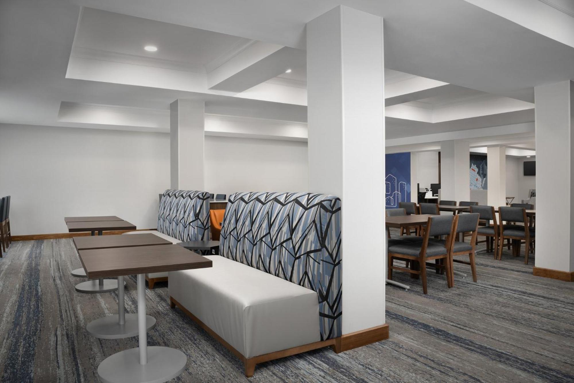 Holiday Inn Express & Suites Alexandria - Fort Belvoir By Ihg Luaran gambar