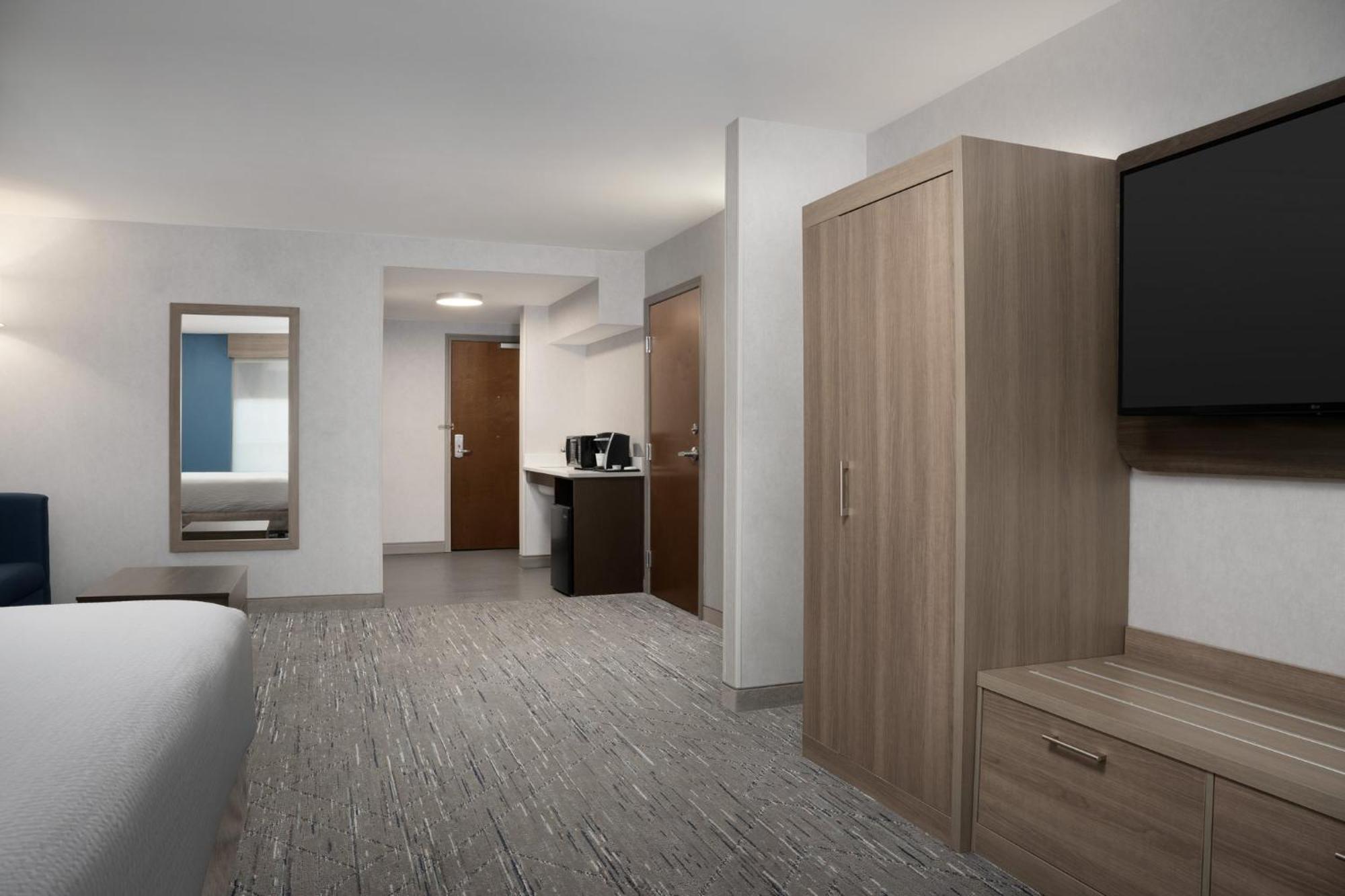 Holiday Inn Express & Suites Alexandria - Fort Belvoir By Ihg Luaran gambar