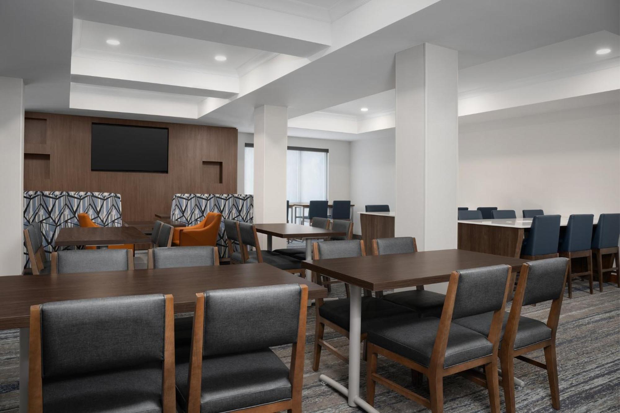 Holiday Inn Express & Suites Alexandria - Fort Belvoir By Ihg Luaran gambar