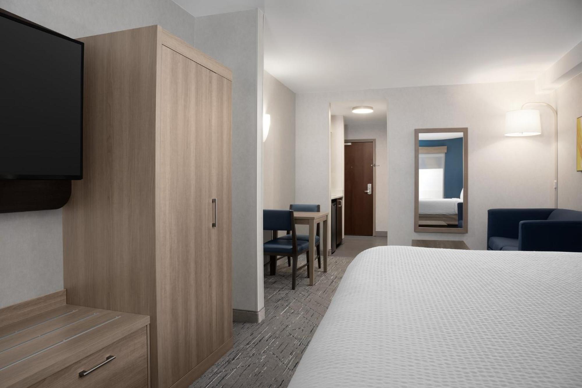 Holiday Inn Express & Suites Alexandria - Fort Belvoir By Ihg Luaran gambar