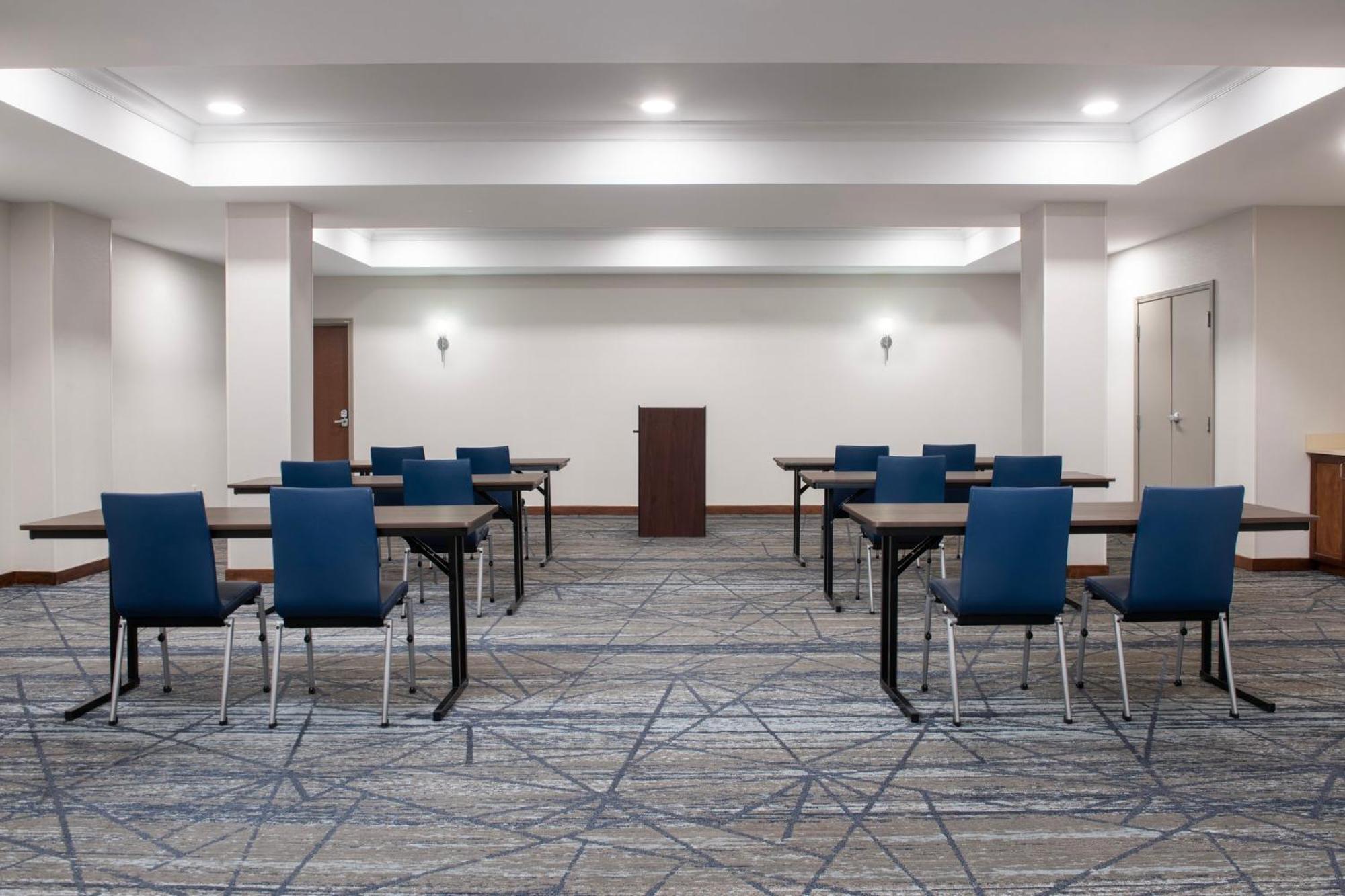 Holiday Inn Express & Suites Alexandria - Fort Belvoir By Ihg Luaran gambar